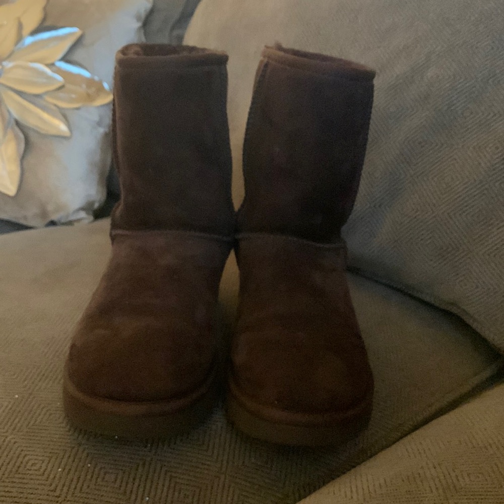 LIGHTLY worn UGG fuzzy boots size 7 chocolate brown